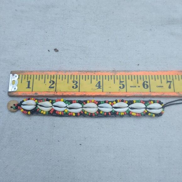 5004 Sea Shell Bracelet Red, Green, Yellow, Black - Picture 1 of 4